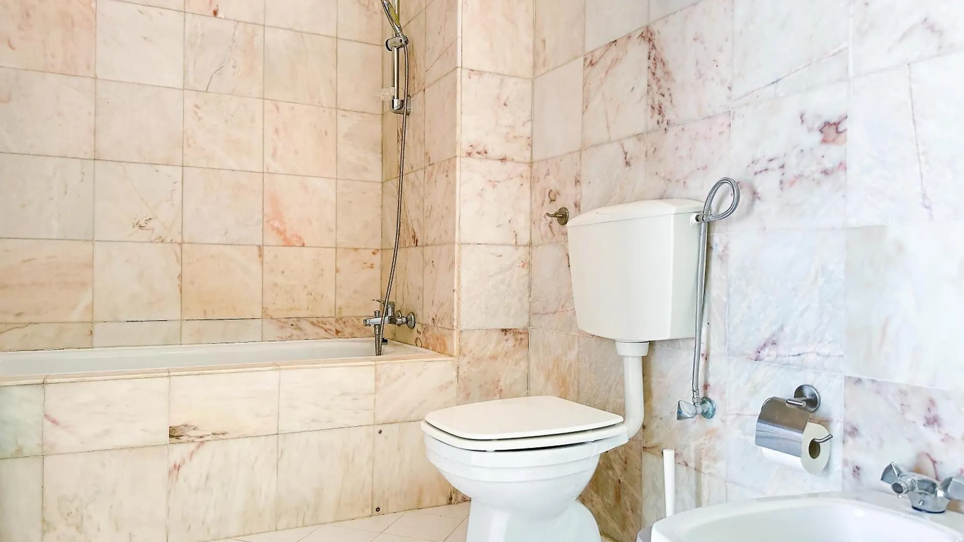 Ocean Breeze Windmill Condo By Becherish Albufeira Portugal