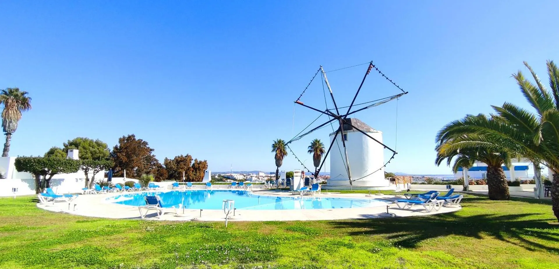 Apartment Ocean Breeze Windmill Condo By Becherish Albufeira